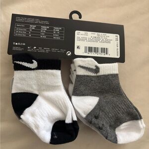 Nike Athletic Socks Black and Gray